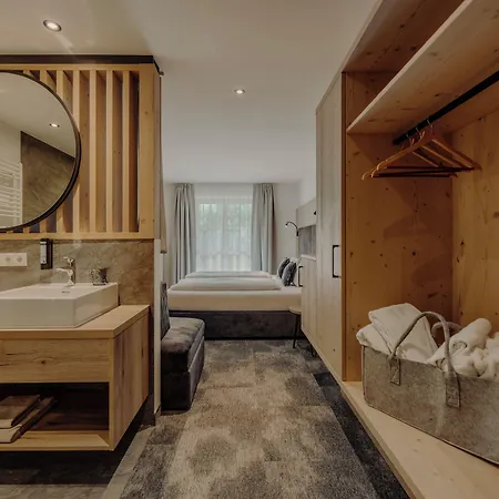 Resl Hotel