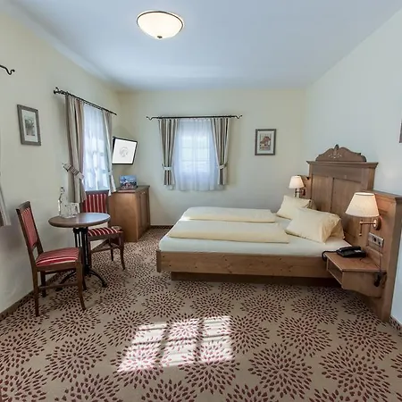 Resl Готель 4*